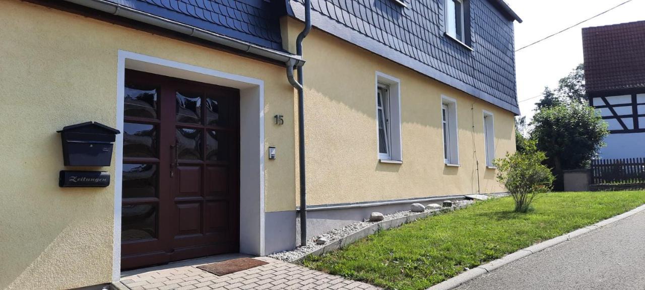 Ferienwohnung Fewo Zur Alten Schule Weckersdorf Exterior foto