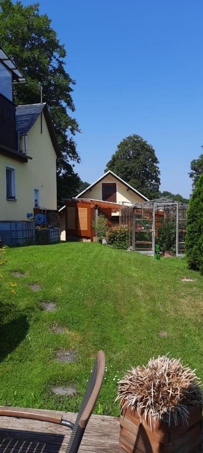 Ferienwohnung Fewo Zur Alten Schule Weckersdorf Exterior foto